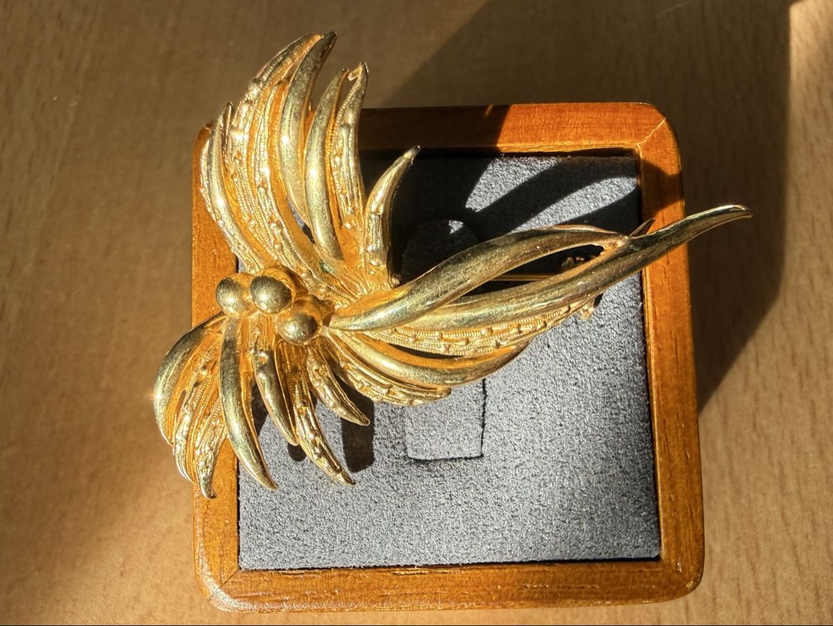 Spille & Fermagli: Vintage Goldfarbe Brosche, Blumenmuster – Usato da Lamone venduto da LaCantinaMagica 2