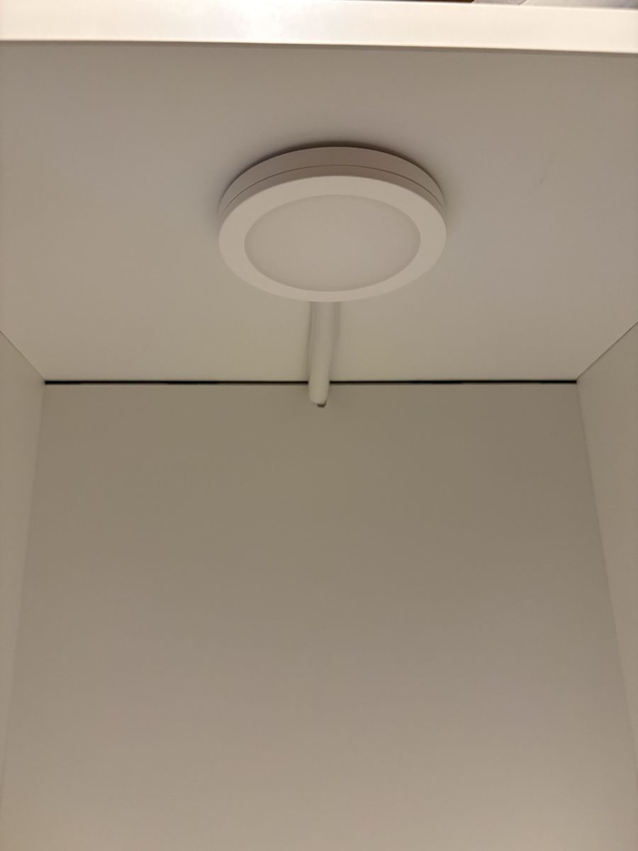 Vetrine: Ikea Vitrinen mit Smart-Beleuchtung – Usato da Wohlen b. Bern venduto da TheGift 1