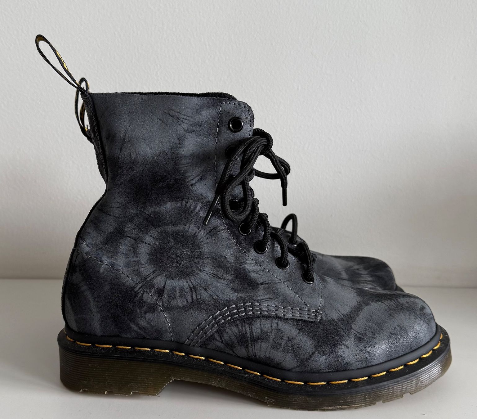 Dr. Martens Damenschuhe: Dr. Martens Stiefel, Gr. 40, grau-schwarz – Neu (gemäss Beschreibung) aus Eichberg von Lolapop18 1