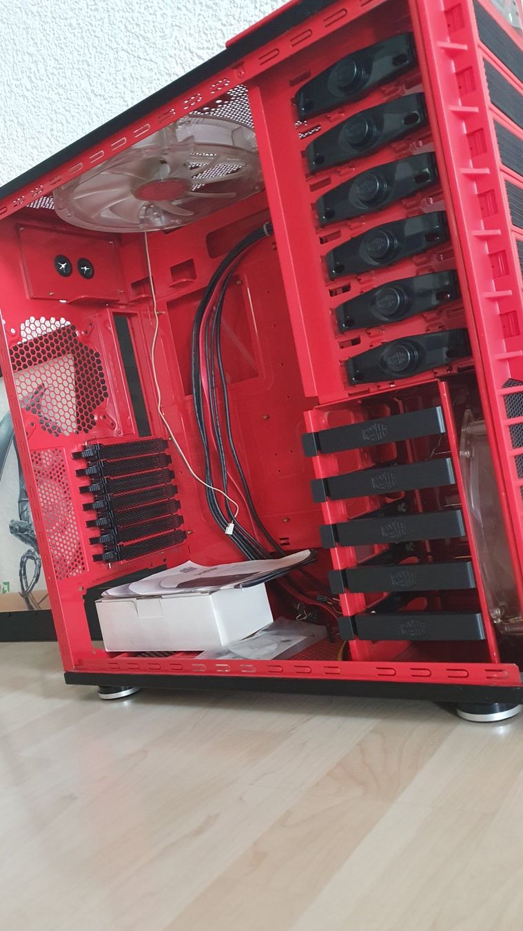 PC: NEUER PC Tower Cooler Master 932 Haf AMD Edition – Usato da Ittigen venduto da Searay 3