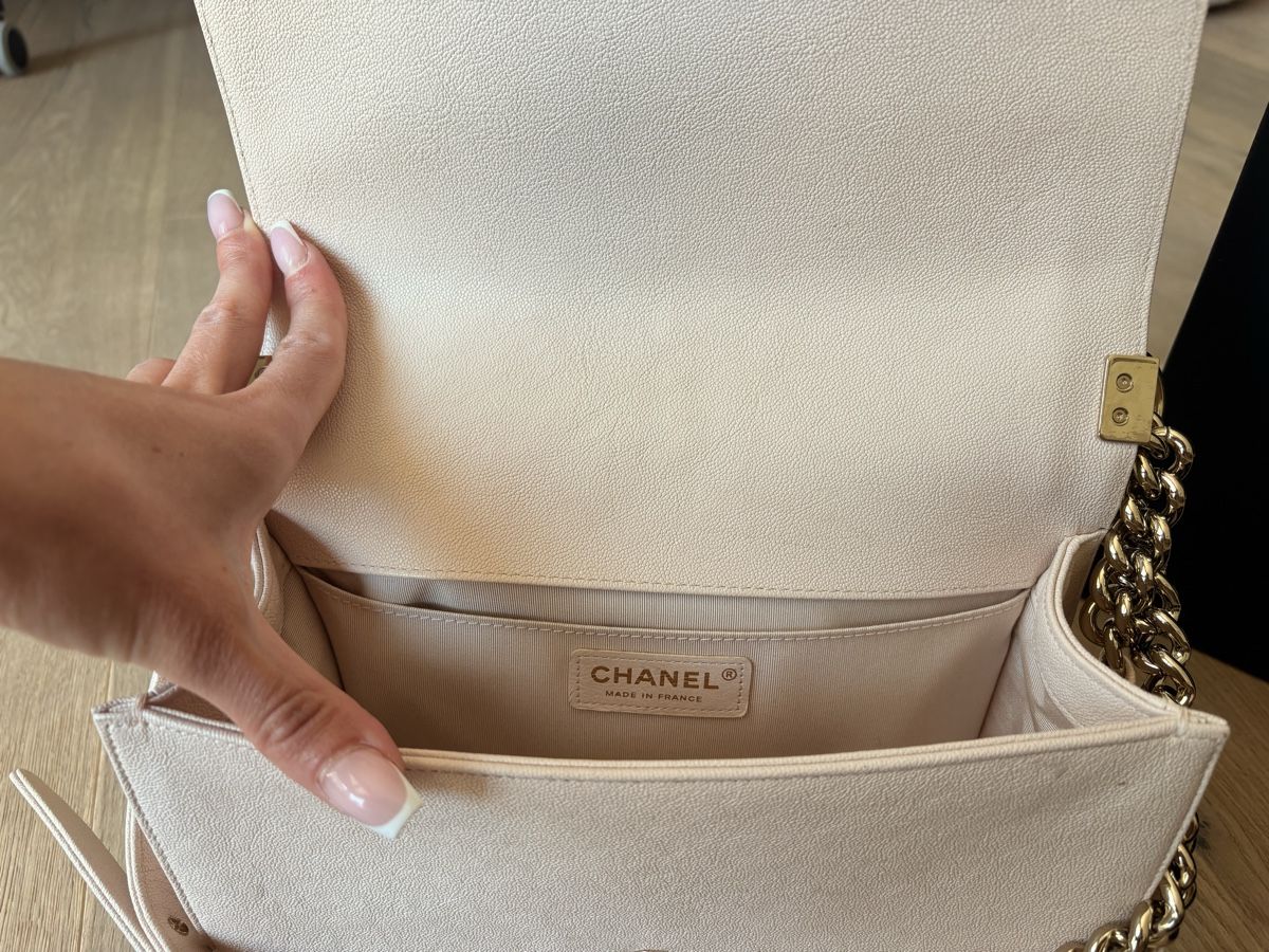 Chanel Borse: Chanel Boy Bag hellrosa Tasche mit Box und Staubbeutel – Usato da Sarmenstorf venduto da Bubelis 2