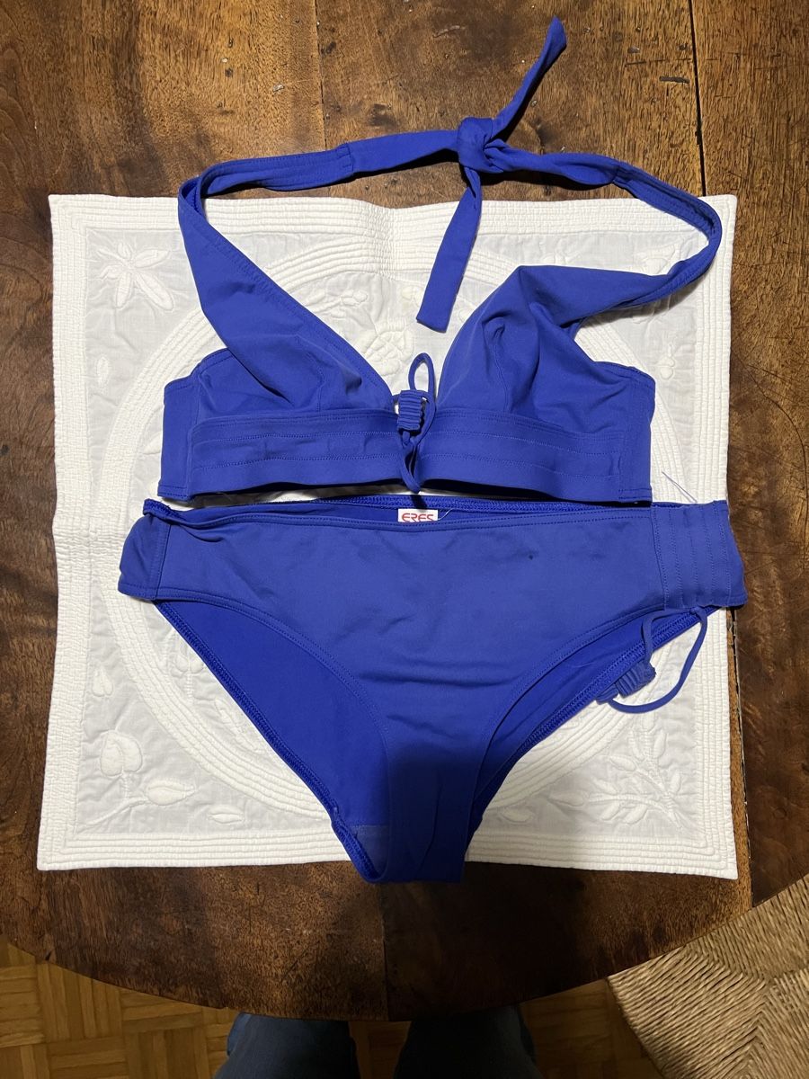 Costumi da bagno & Bikini: Maillot bain eres bleu 40 et pochette – Usato da Corsier GE venduto da Helene2365