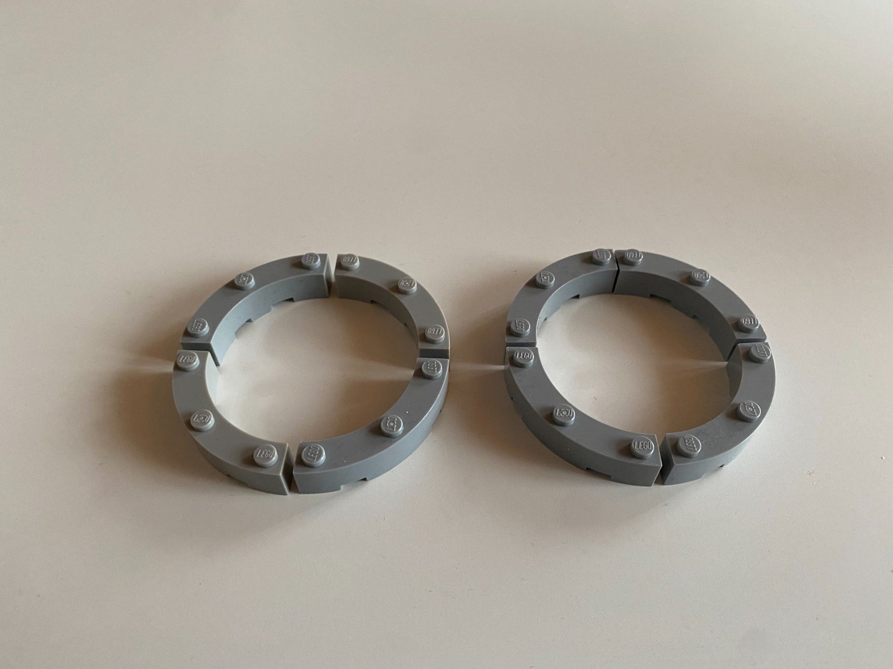 Lego Giocattoli: LEGO - 8 - GRAUE - BOGENSTEINE - KREISSTEINE – Usato da Gelterkinden venduto da ajdt4