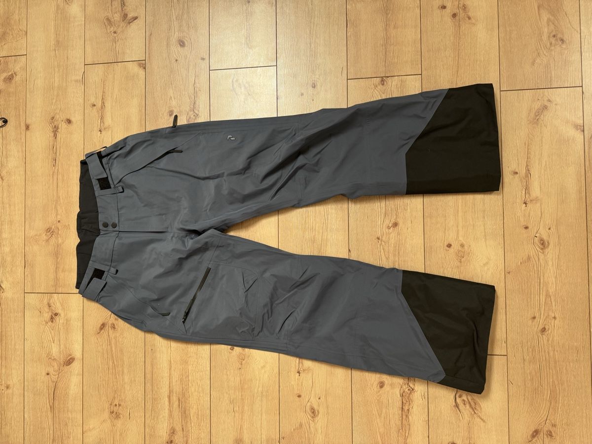 Peak Performance Kleiderpakete: Ensemble de ski Peak Performance bleu marine – Gebraucht aus La Neuveville von camidubois 1