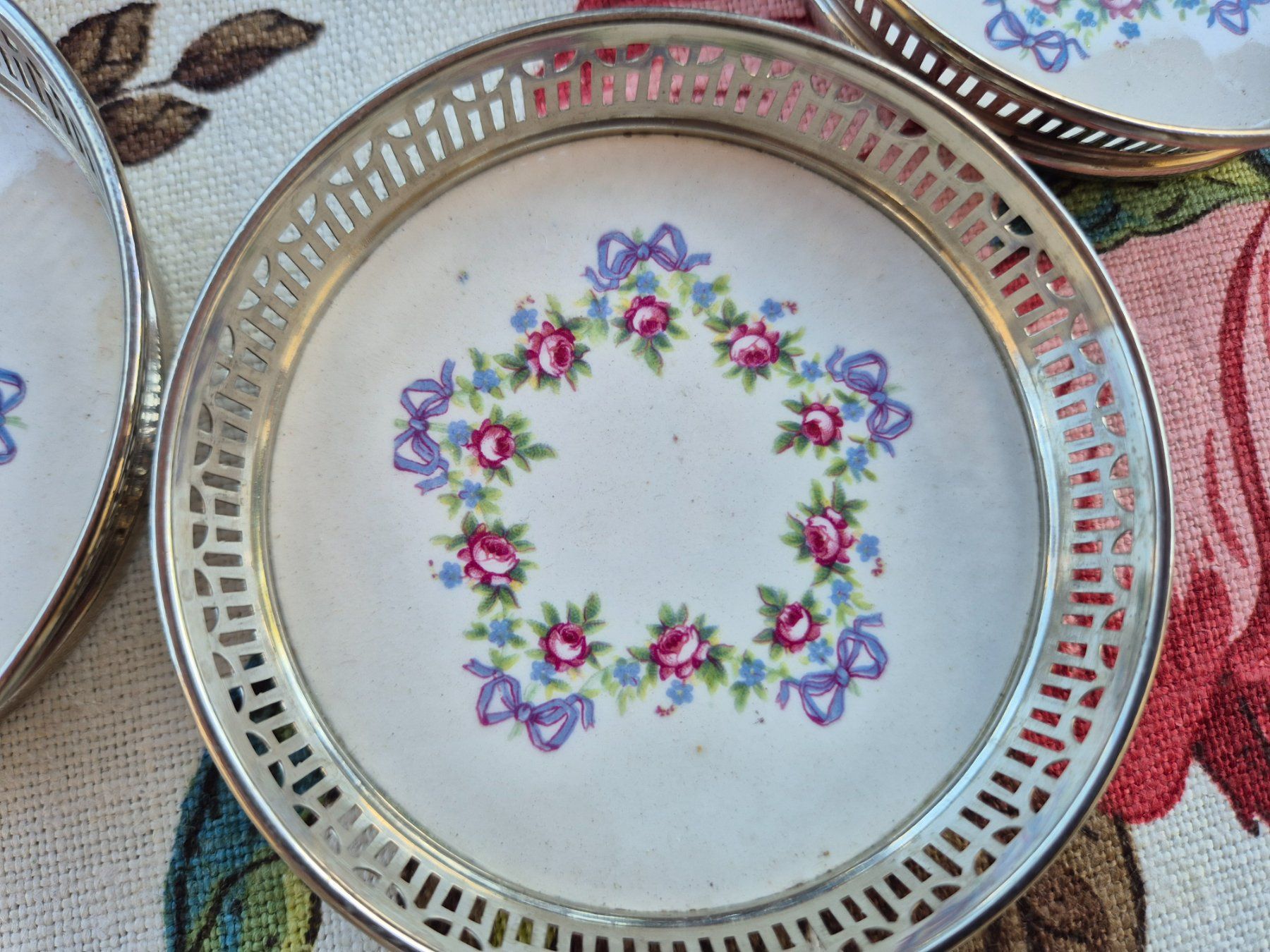 Sottobicchieri: Antike Untersetzer 5er Set floral mit Rand – Usato da Bern venduto da aronari 4