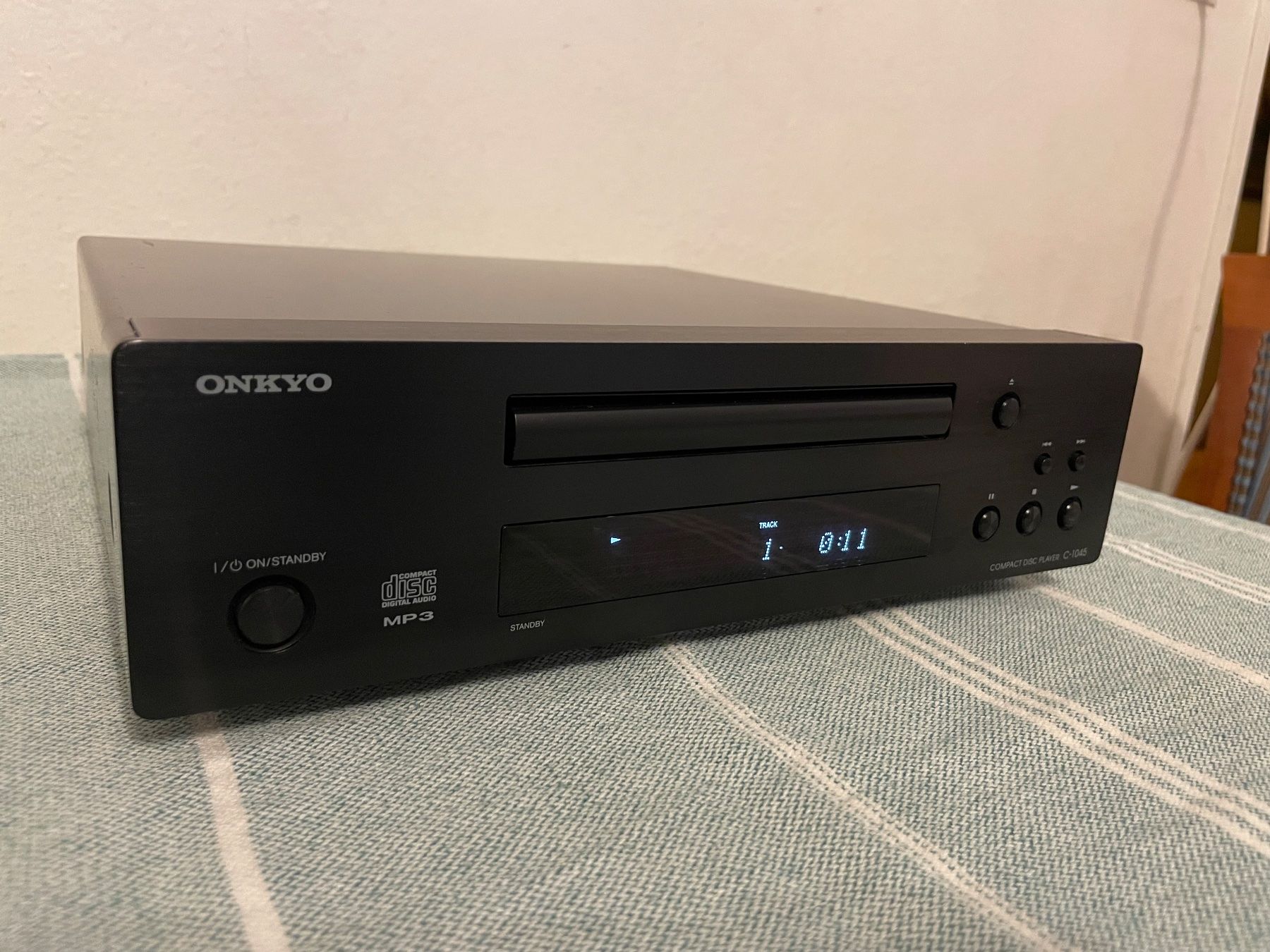 Onkyo Multimediaplayer & Streamer: ONKYO C-1045 HIGH END CD PLAYER – Gebraucht aus Zürich von  1