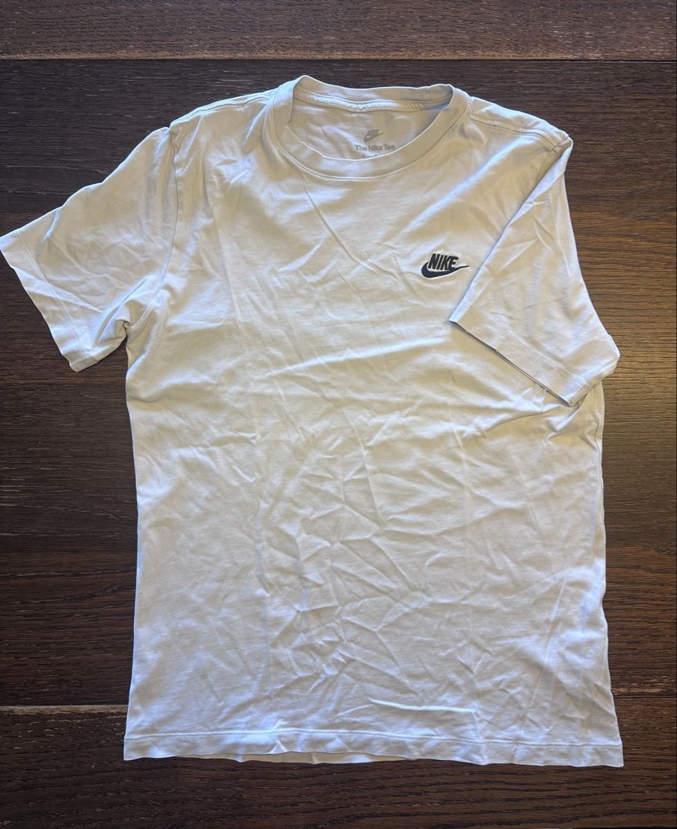 Nike T-shirt: Nike Shirt Weiss – Usato da Zürich venduto da davozn