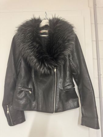 Kelyna Lederjacke Kunstpelz Kragen Grösse L neuwertig
