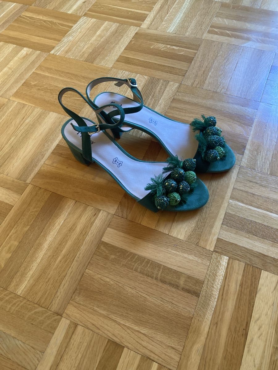Scarpe da donna: Sandales vertes portées une fois – Usato da Pully venduto da bea_cn9h 1