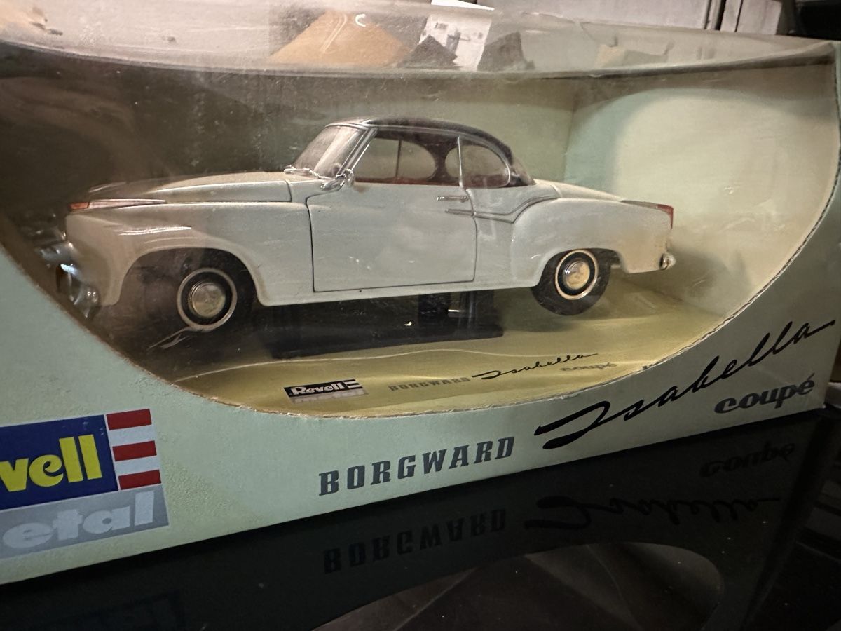 Modellini d'auto: Borgward isabella coupe Oldtimer classic revell – Nuovo (secondo la descrizione) da Reinach AG venduto da rares75