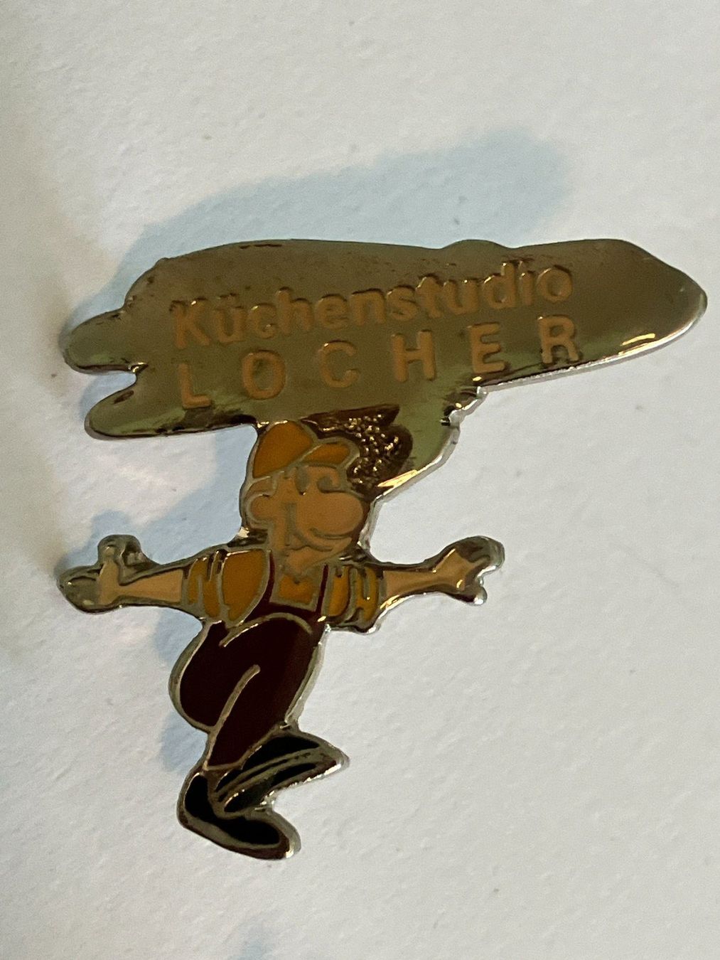 Plaquettes & Badges: 1 Pin Küchenstudio Locher – D'occasion à Basel par djwwpp