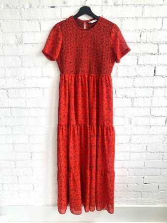 Schönes rotes Maxikleid von Zara