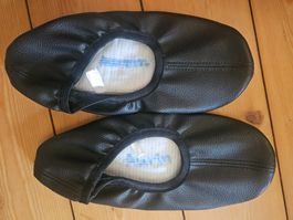 Geräteschuhe, Turntäppeli 35, nie getragen