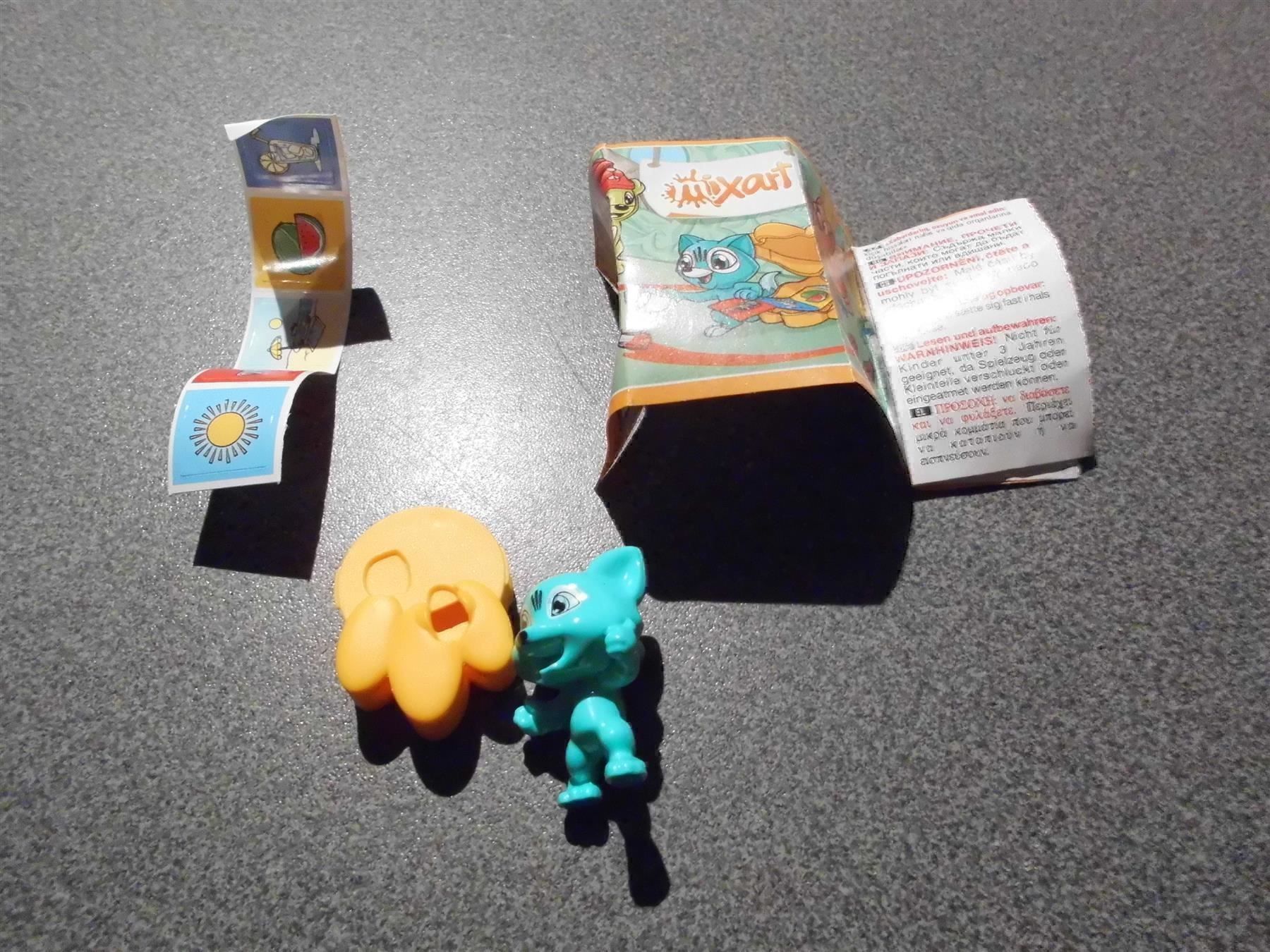 Figurines: Ueberraschungsei Mixart, Katze türkis – D'occasion à Zürich par Motzkuh