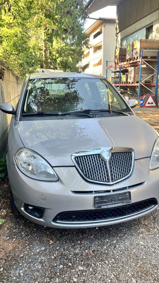 Lancia Automobili: Lancia Ypsilon 1.3jtd pf – Difettoso da Möhlin venduto da majorka_private 3