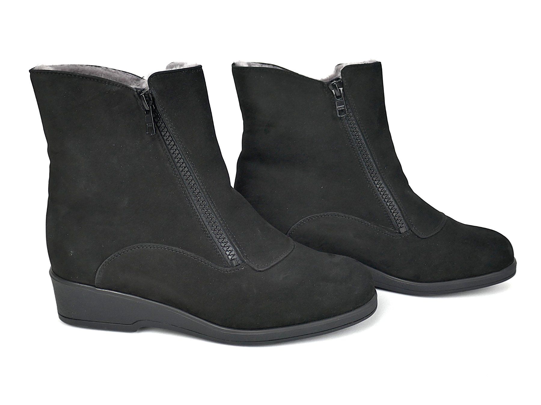 Scarpe da donna: Damen Semler Lammfellstiefel Gr. US 7 / 38 – Usato da Urtenen-Schönbühl venduto da Restwert_Schoenbuehl 7