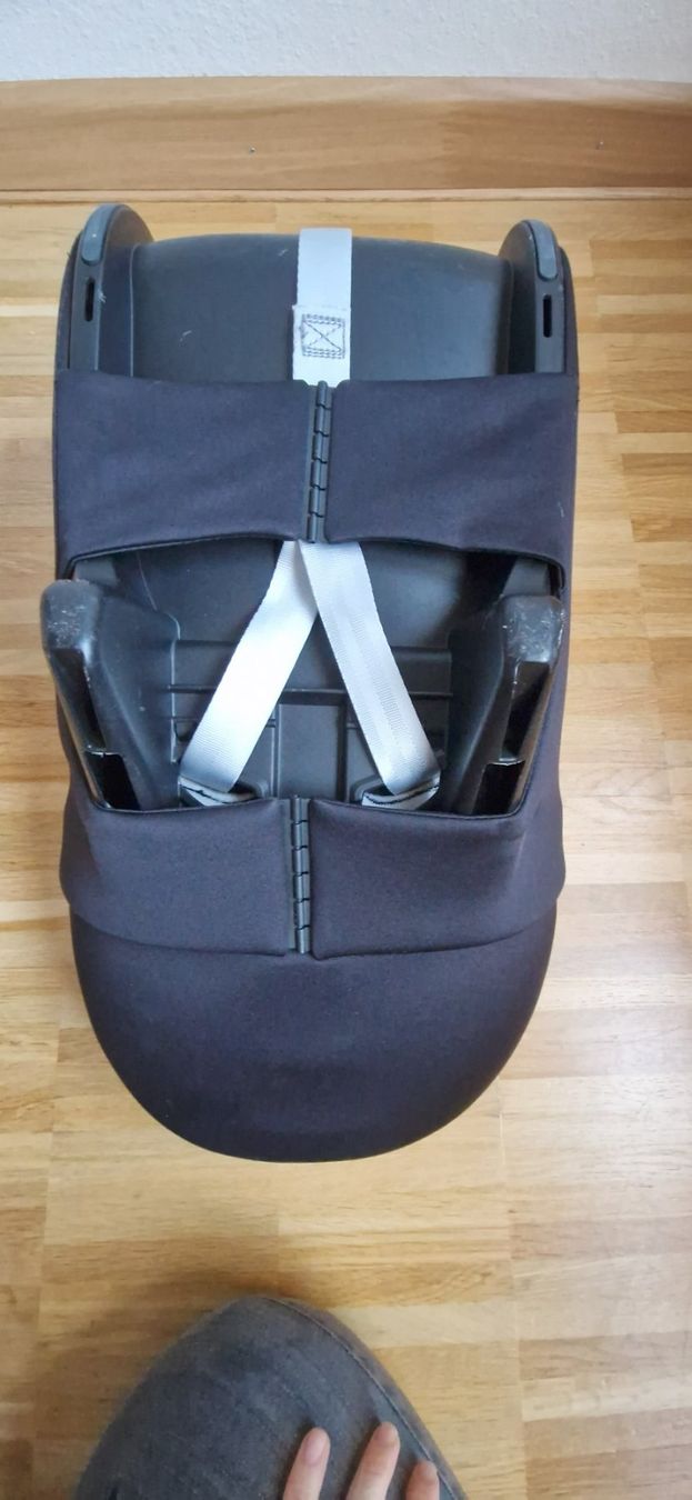 Maxi-Cosi Seggiolini per auto: Babyschale Maxi Cosi CORAL 360. Grosse Hilfe für Mama! – Usato da Basel venduto da Bernosina 5