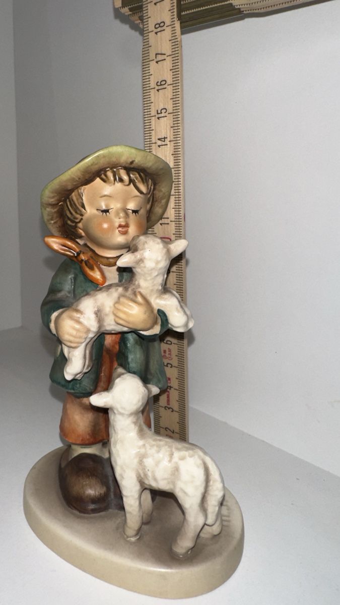 Hummel Statuette: Hummelfigur "The Shepherd's Boy" 64 – Usato da Brig venduto da Invert 6