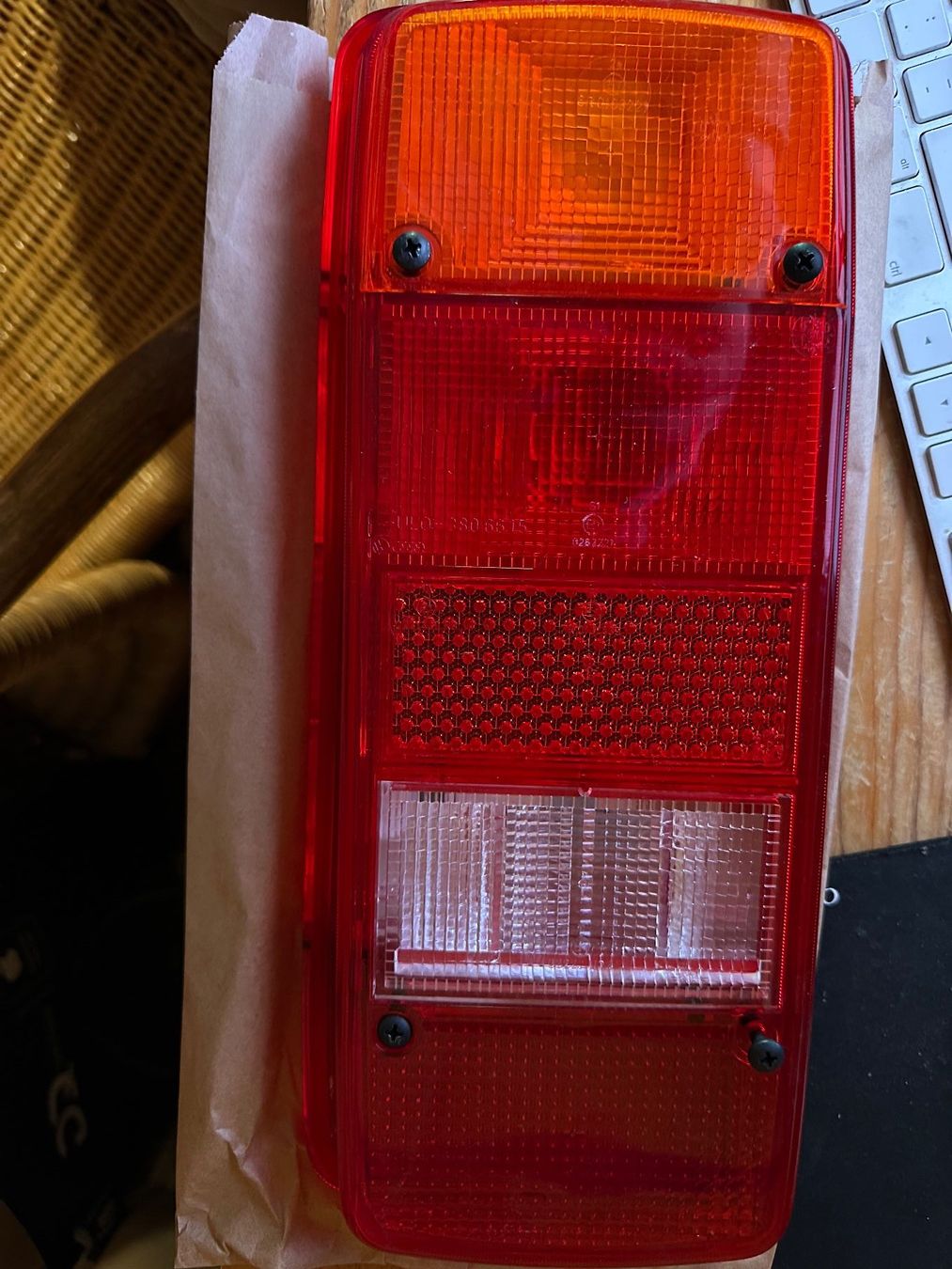 VW Tutti pezzi di ricambio auto: VW LT Taillight Lense / Rückleuchten – Usato da Gränichen venduto da Amuraivel