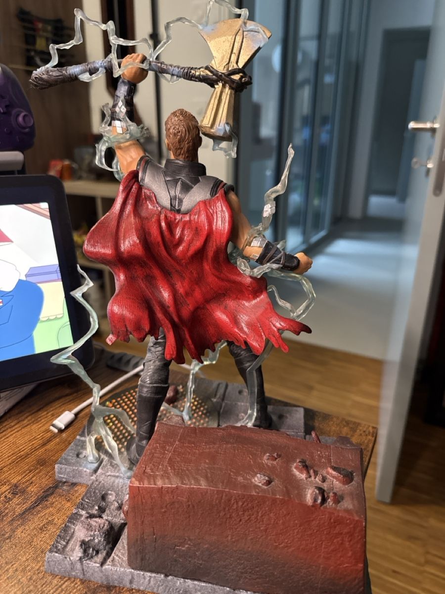 Marvel Statuette: Diamond Select Thor Infinity War Marvel Gallery Statue 32cm – Usato da Glarus venduto da dean94 3