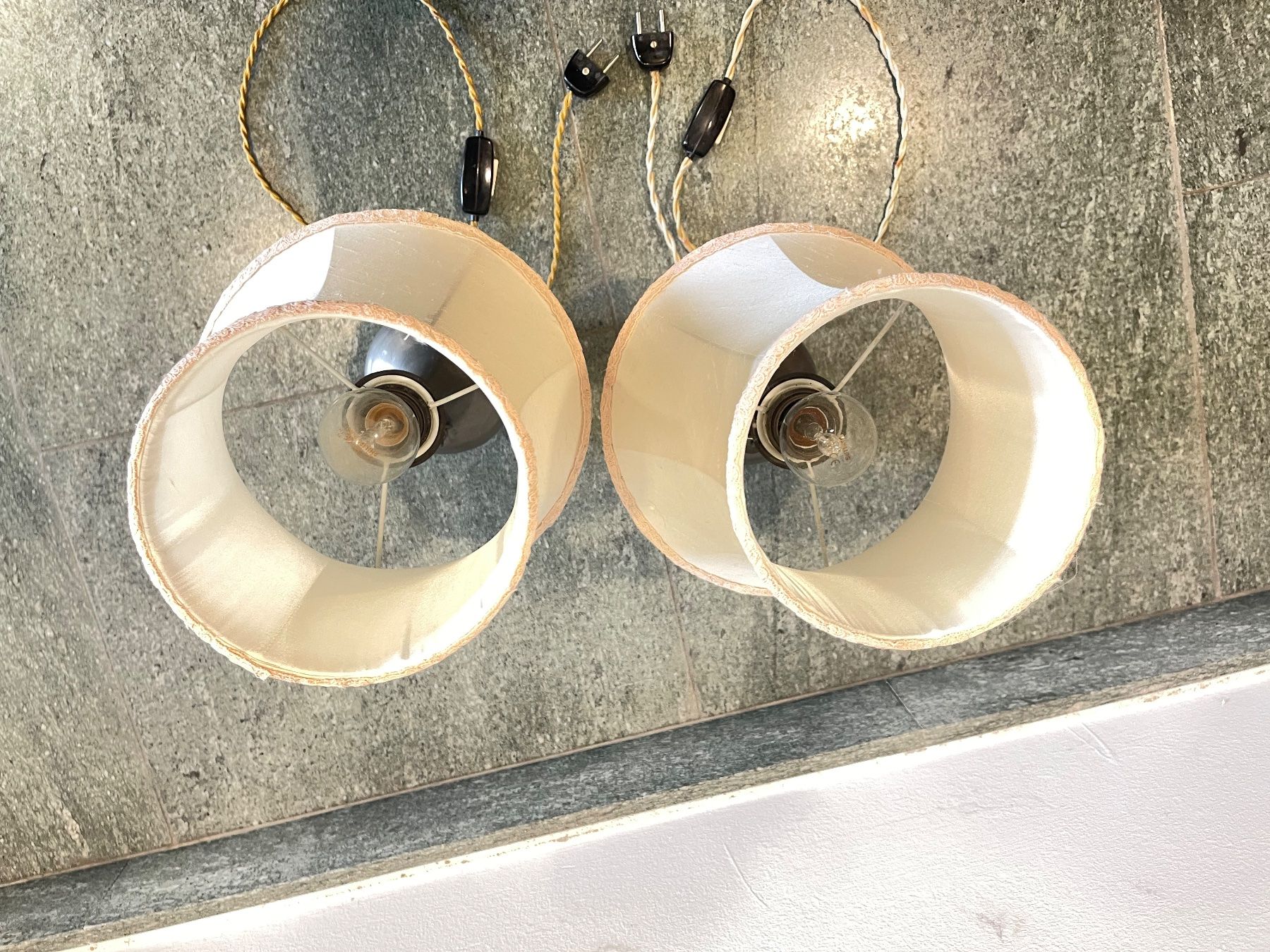 Lampen: 2 Antike Nachttischlampen Zinn Vintage – Gebraucht aus Olten von ELHANDEL 8