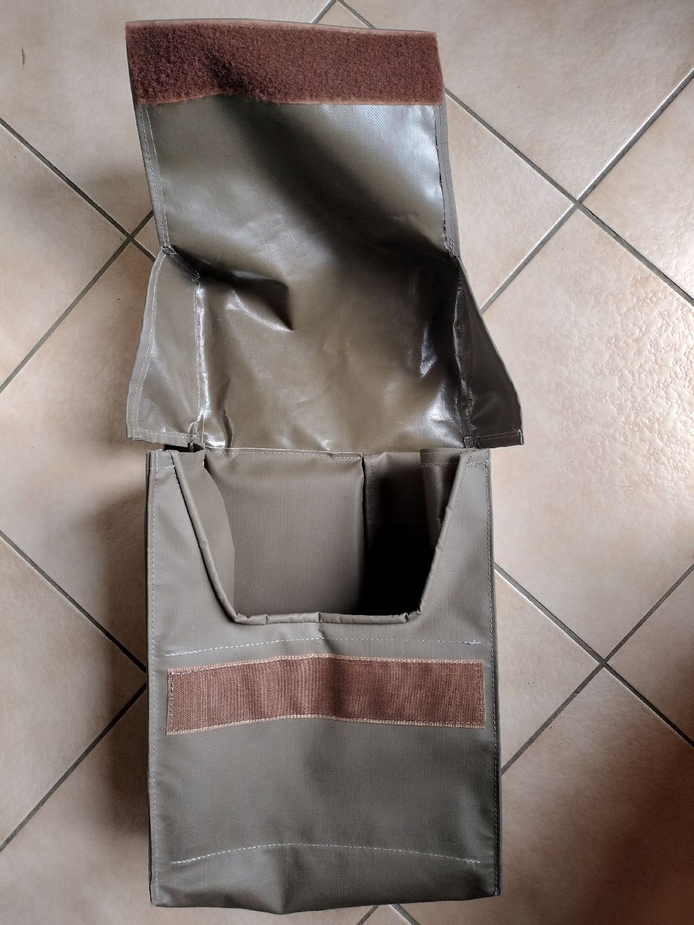 Schweizer Armee Borse: Schweizer Armee Militär Tasche – Nuovo (secondo la descrizione) da Schwanden Sigrisw venduto da len_9yqg 2