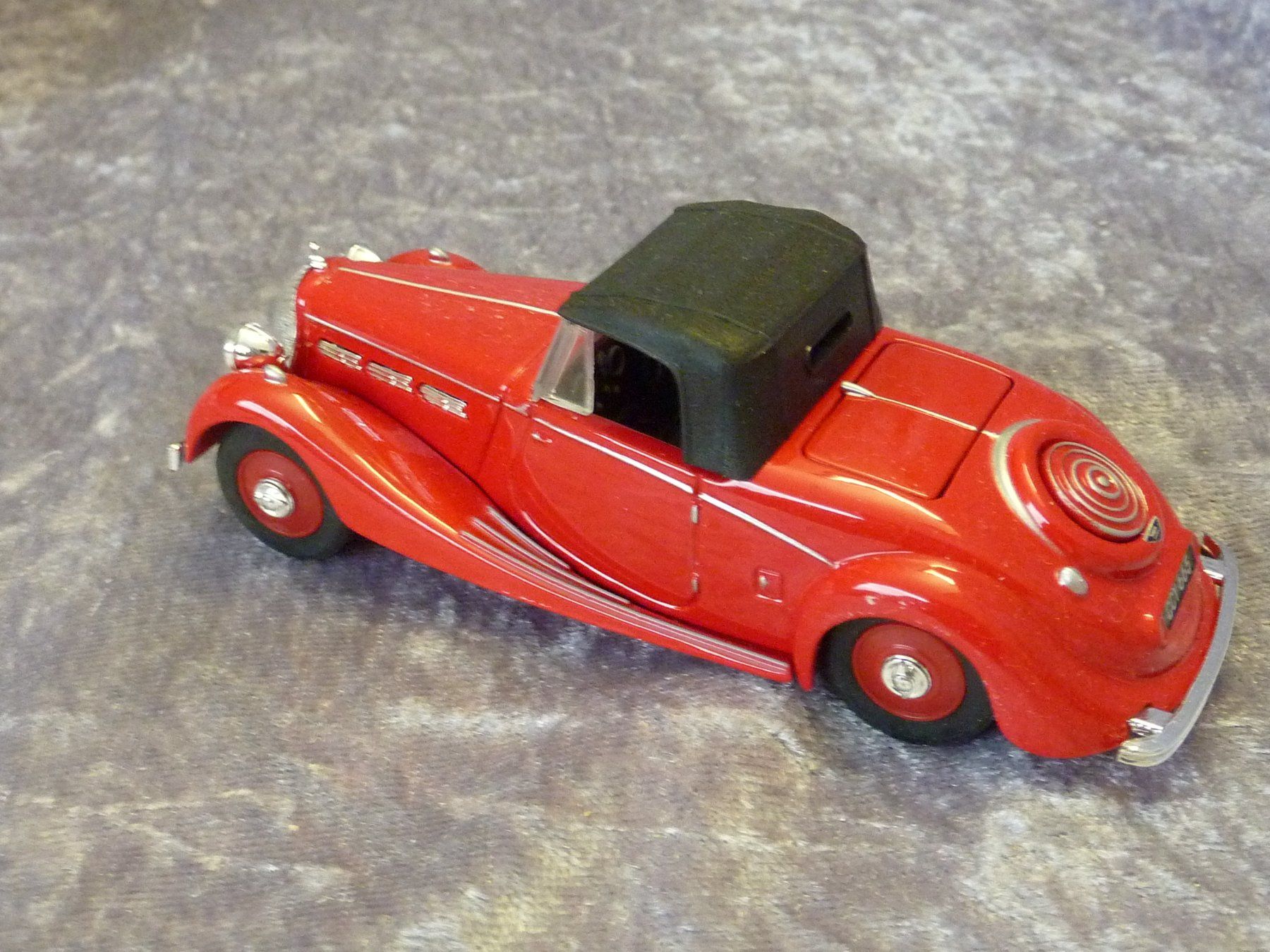 Dinky Toys Modellini d'auto: Triumph Dolomite  1939  1:43 – Nuovo e nell'imballaggio originale da Dürrenäsch venduto da modellautos4you 3