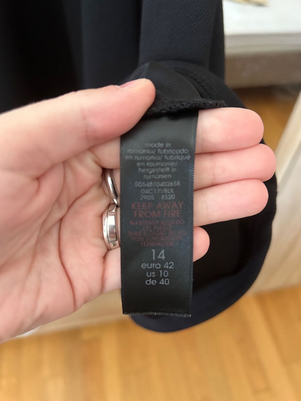 Vestiti: Robe 40/42 – Usato da Reconvilier venduto da Panda90 1