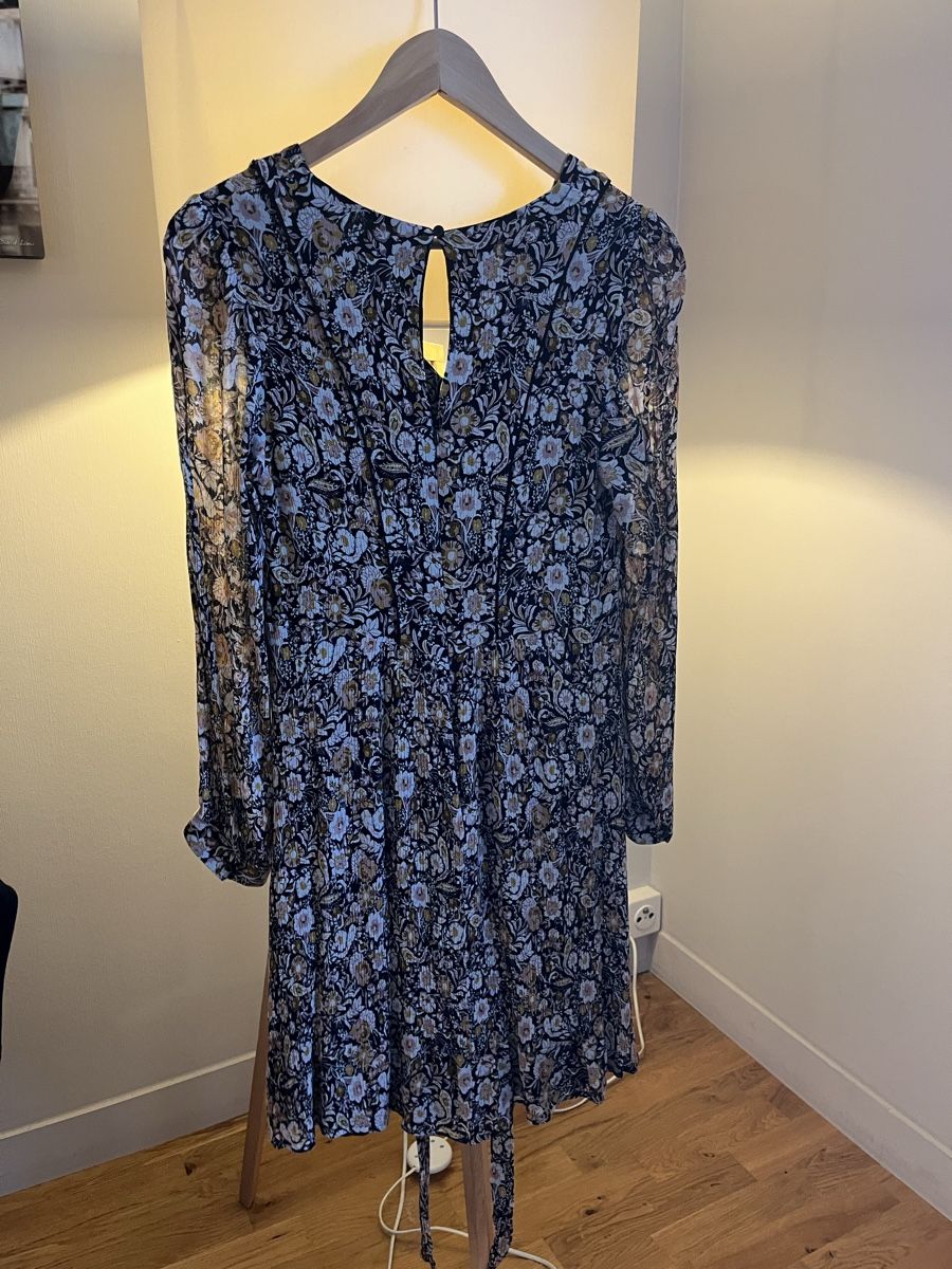 Caroll Vestiti: Robe à fleurs Caroll – Usato da Choulex venduto da cla_wkw2 1