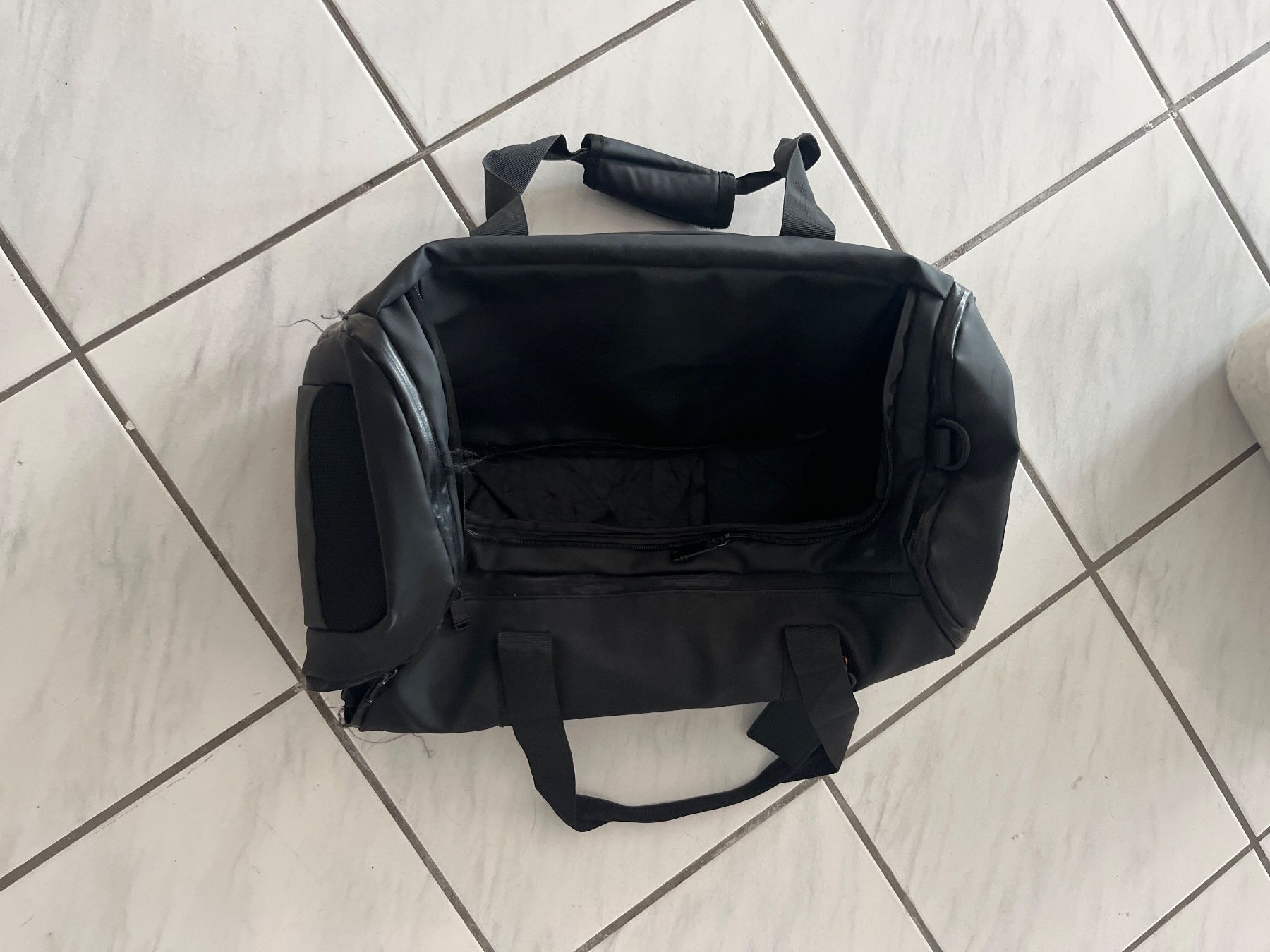 Taschen: Fitness Bag – Defekt aus Chiasso von AzenYa