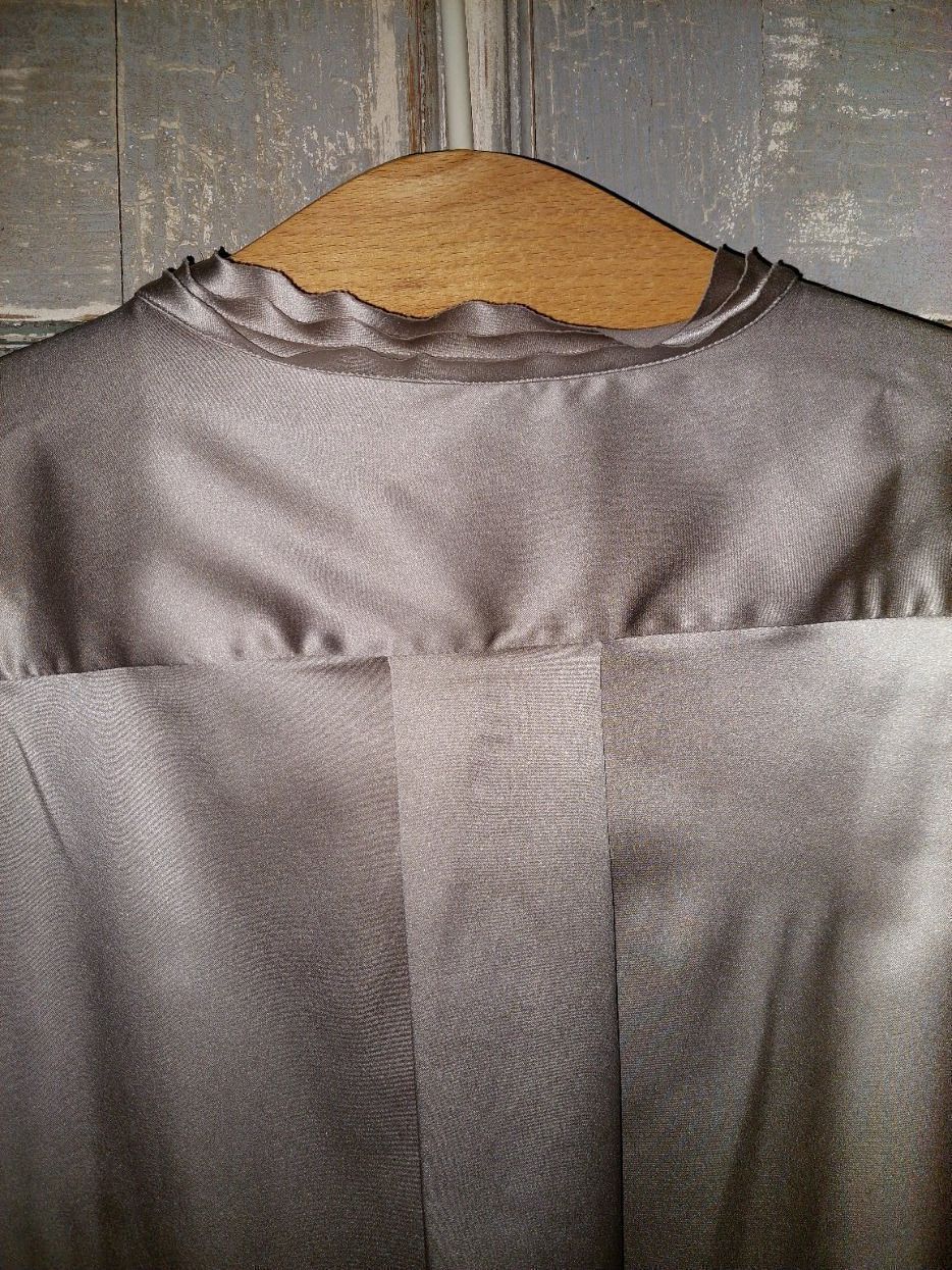 Camicette: Aglini . Bluse silberglanz XS – Nuovo e nell'imballaggio originale da Besenbüren venduto da teluride89 3