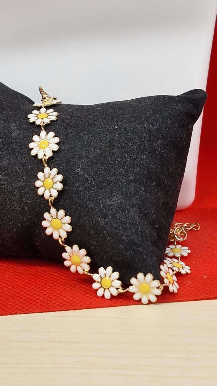 Bracciali & Braccialetti: Suesses Gänseblümchen Armband, Goldig, Top – Nuovo (secondo la descrizione) da Herisau venduto da Antiques.AR