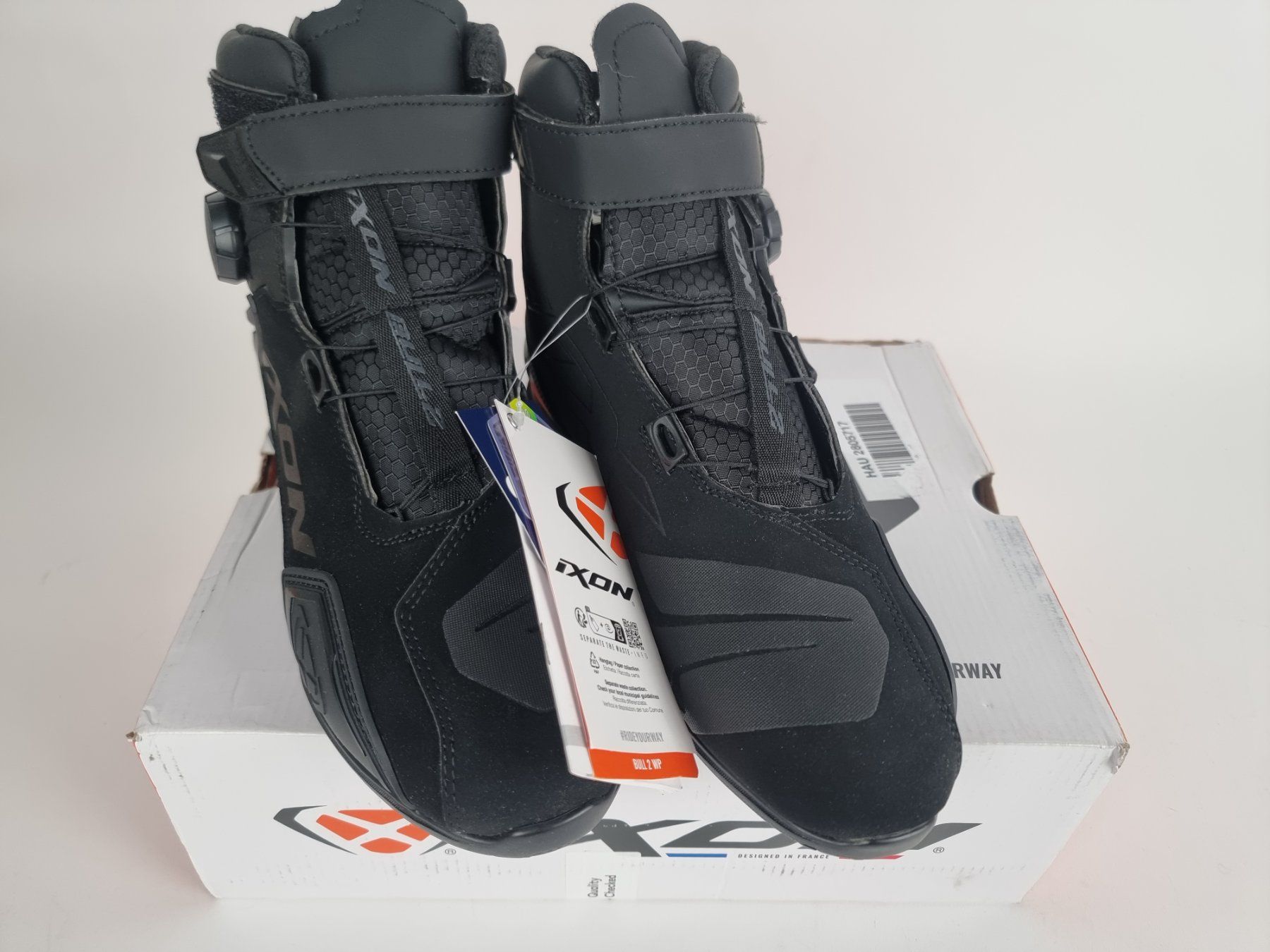 Scarpe da uomo: ixon Motorrad-Schuhe in Grösse 41 – Usato da Urtenen-Schönbühl venduto da Restwert_Schoenbuehl 1