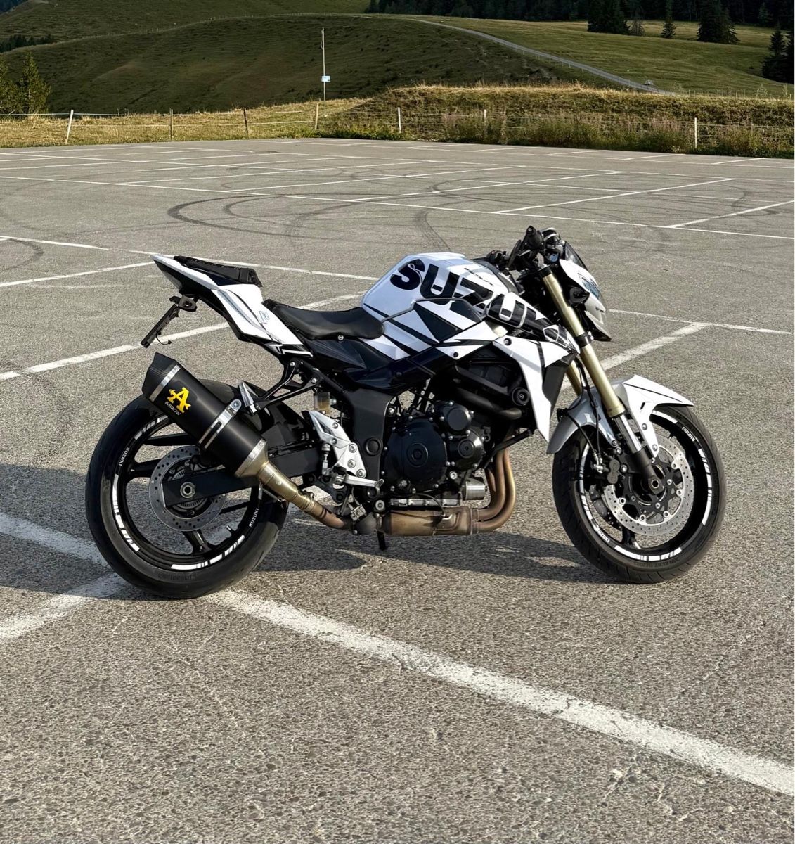 Suzuki Strada: Suzuki GSR 750A – Usato da Rüschegg Heubach venduto da Ruth949698 2