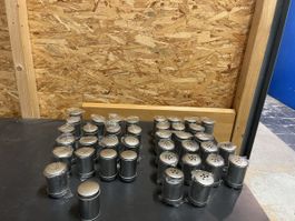 40 Gewürz Streuer NEU ca 8,5 cm hoch,5,5 cm Durchmesser