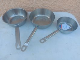 Hochwertige Edelstahlpfannen v. Größen & Formen (94)