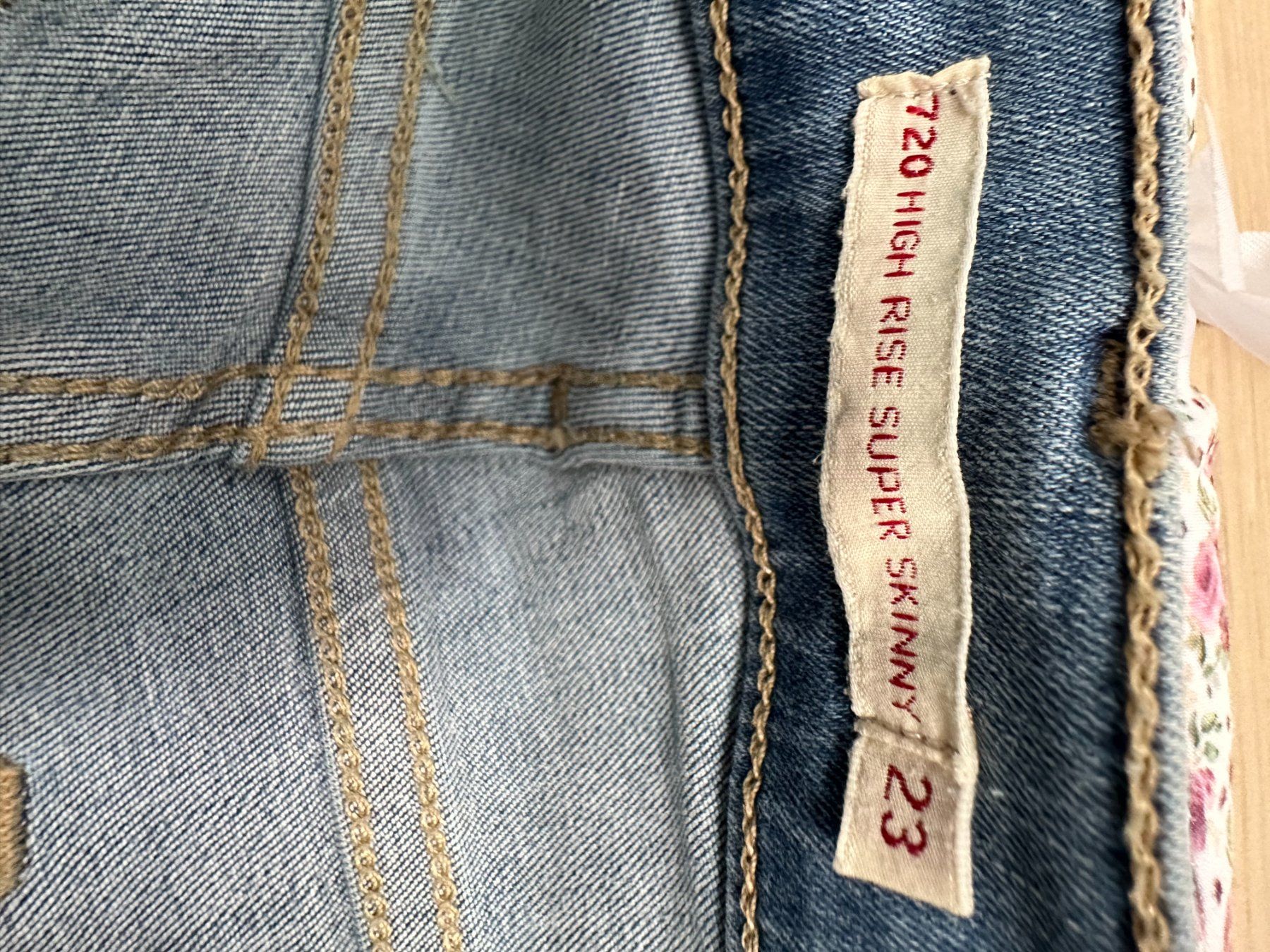 Levi's Jeans: Jeans LEVI'S Super skinny t.XS – Nuovo (secondo la descrizione) da Vandoeuvres venduto da Zoccoli11 3