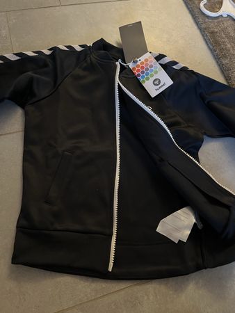 Neu!! Hummel Zip Jacke schwarz Gr. 110 
