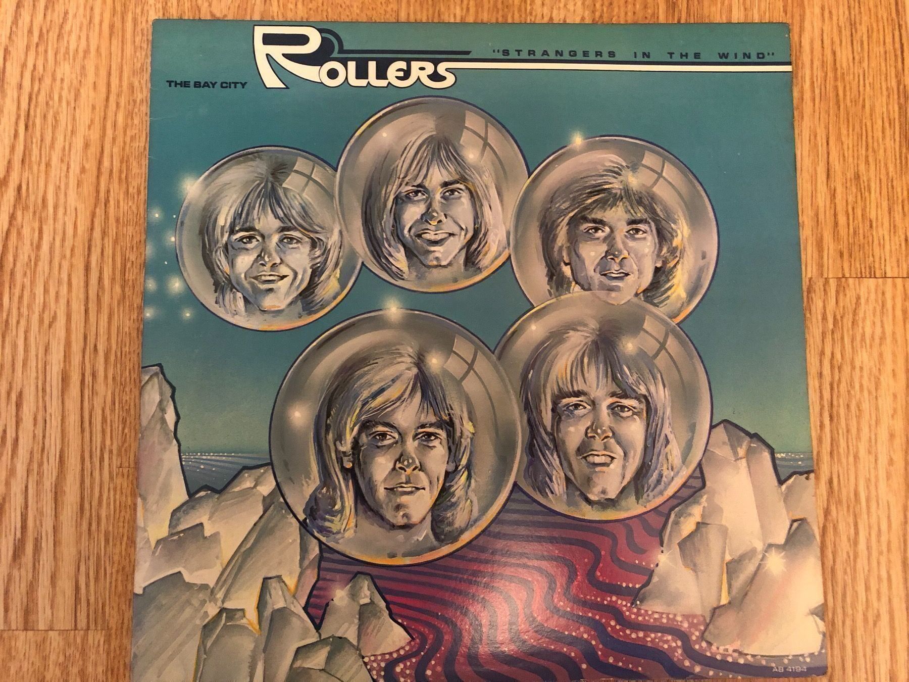 Dischi in vinile: Bay City Rollers-Stranger In The Wind LP – Usato da Schübelbach venduto da Klabauterli