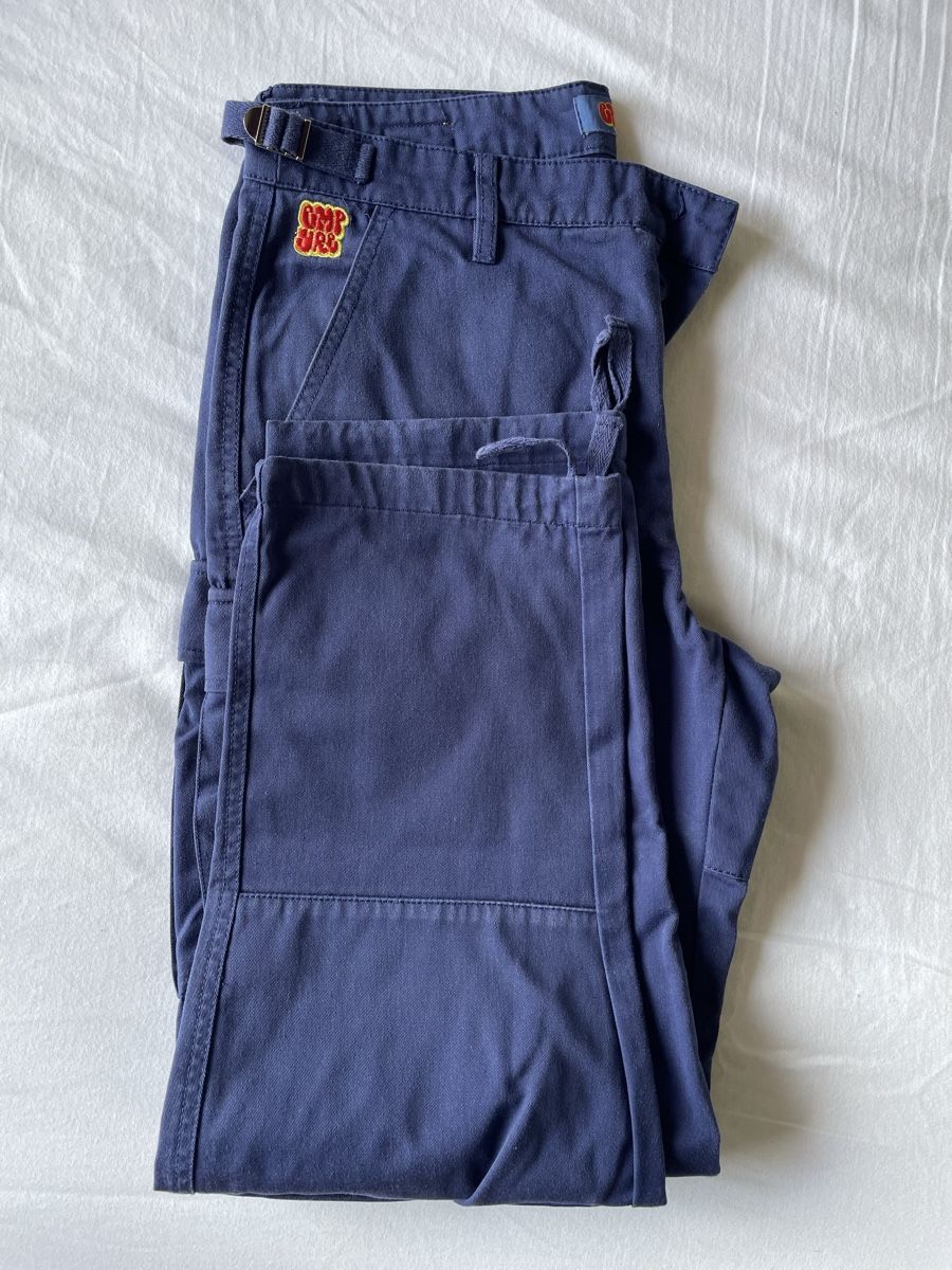 Pantaloni: Pantalon Empyre bleu – Usato da Apples venduto da leo_z9kf 1