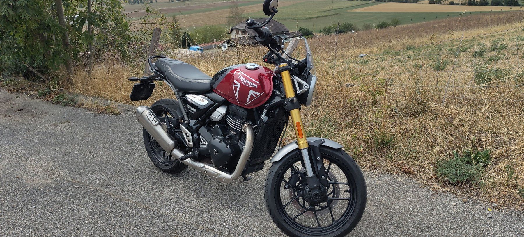 Triumph Strada: Triumph Speed 400 ABS - excellent état – Usato da Dombresson venduto da chris.net 4