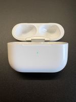 Apple AirPods Pro 1 charging case (A2190).