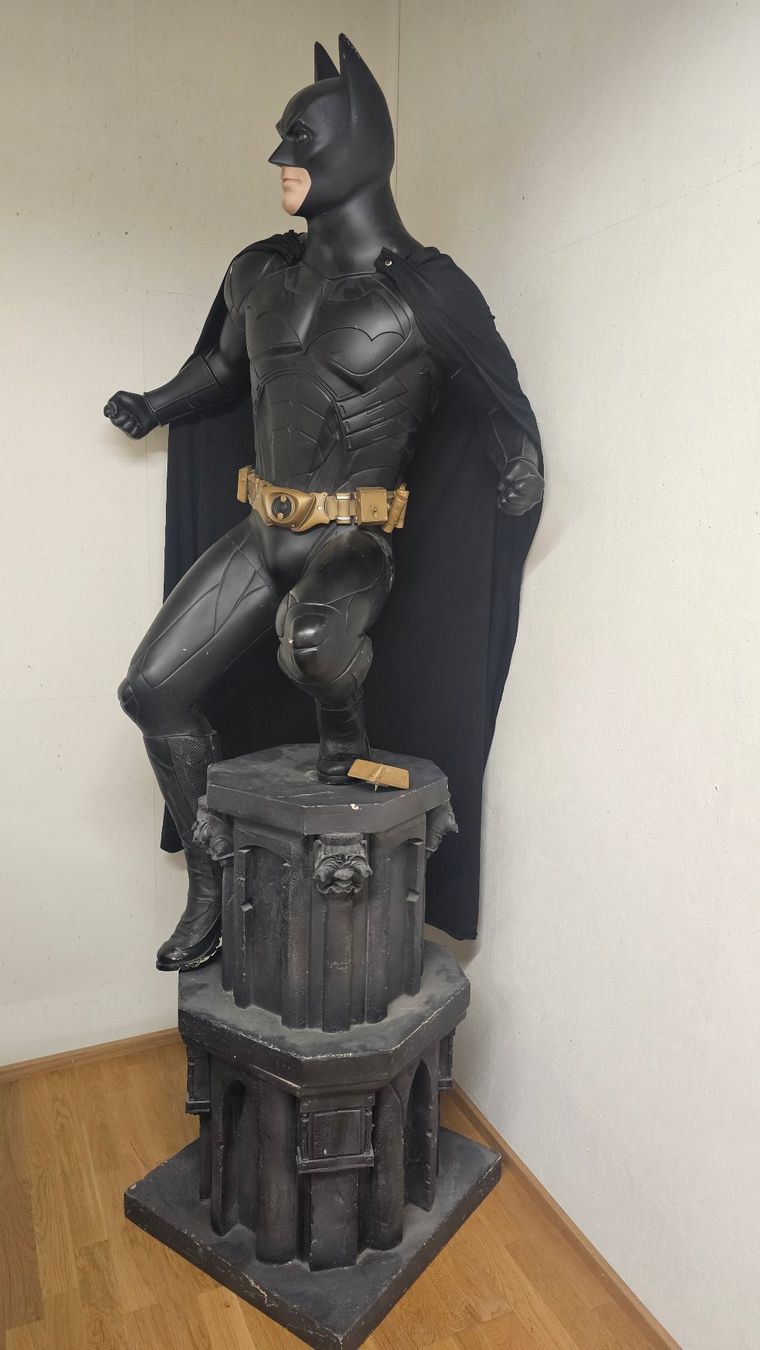 Statuette: Batman Statue - Batman Begins Lebensgross – Usato da Dorf venduto da Miner-supply 2