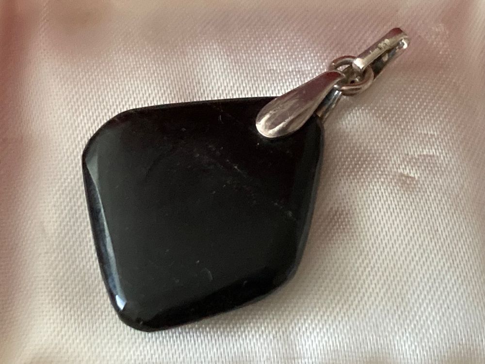 Pendentif Triskell ciselé fabriqué par un atelier français