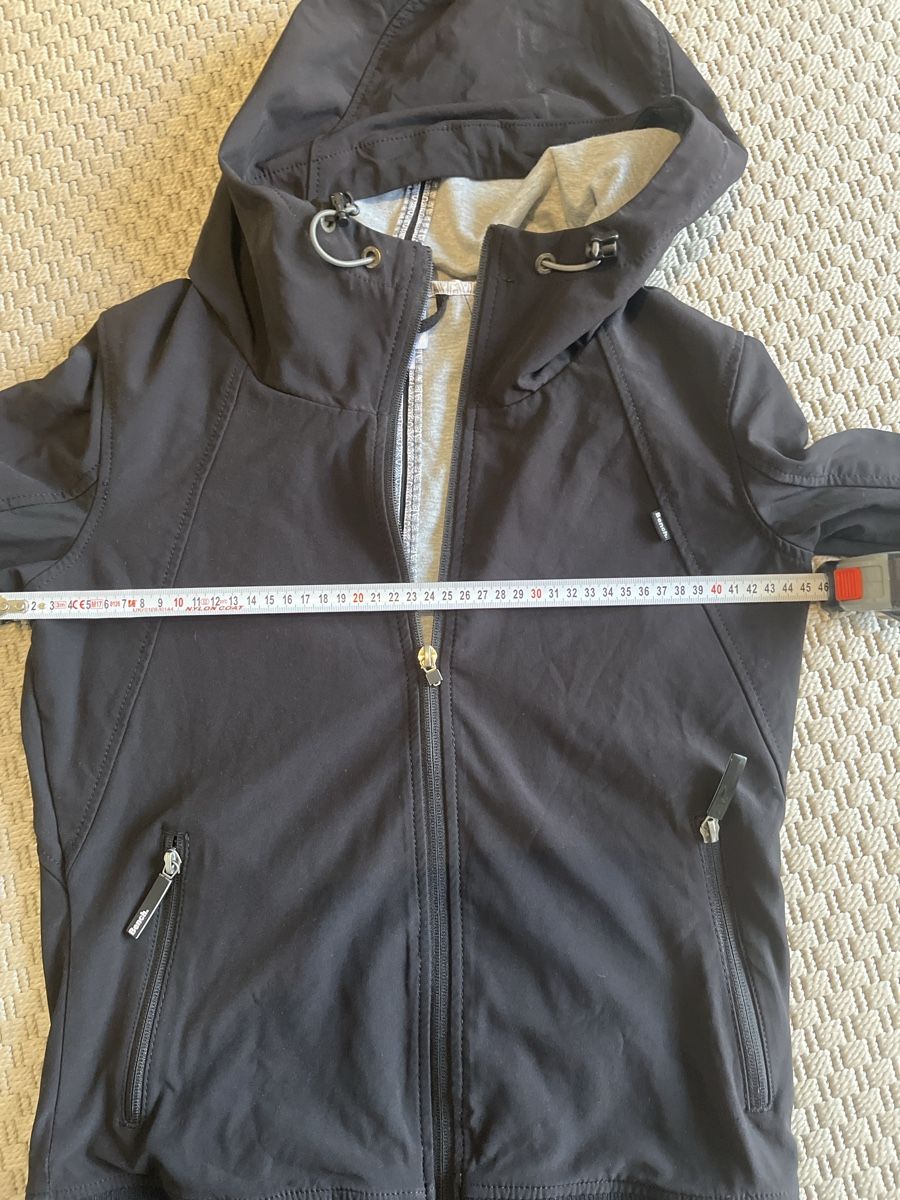 Bench Jacken: Bench Jacke schwarz, M – Gebraucht aus Solothurn von Bobesch08 6