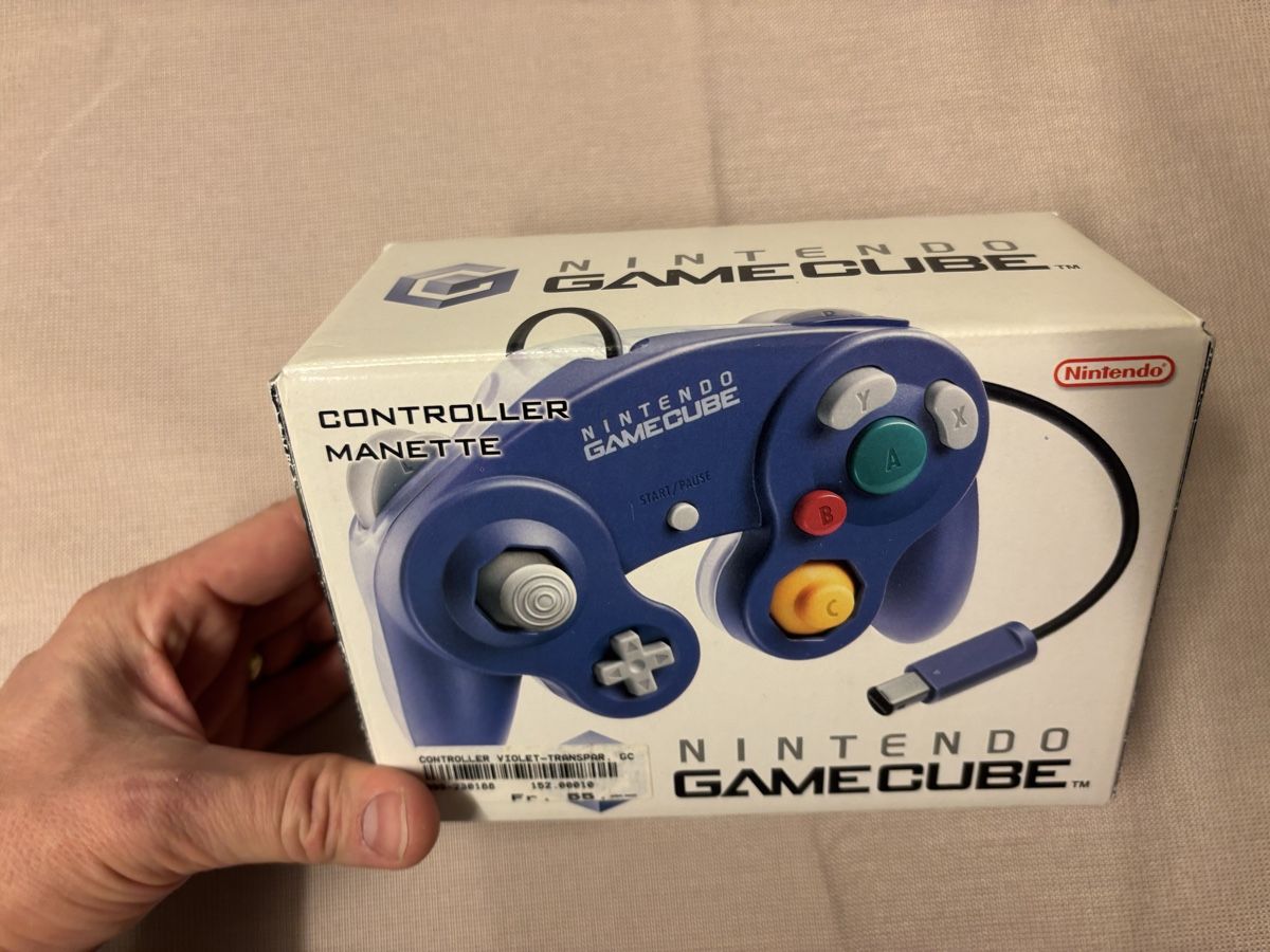 Nintendo Controller: Nintendo Gamecube Controller lila/ clear in OVP – Usato da Brütten venduto da Swerman1984 5