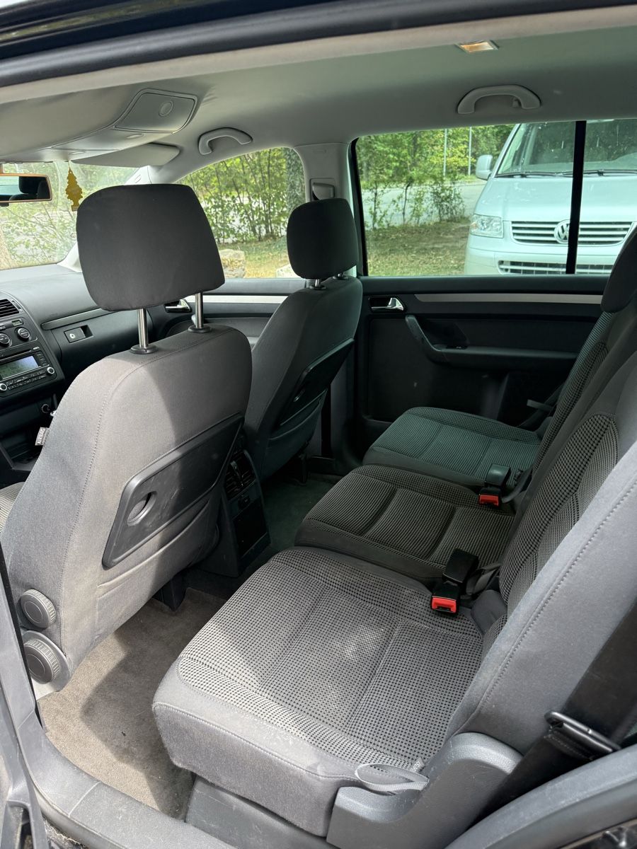 VW Automobili: VW Touran 2.0 TDI – Usato da Bern venduto da Hallo4321 4