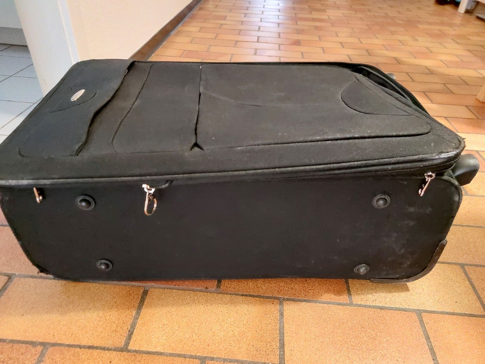 Samsonite Valigie: Samsonite grosser Reisekoffer Trolley schwarz robust – Usato da Bern venduto da titaniumsnow 7
