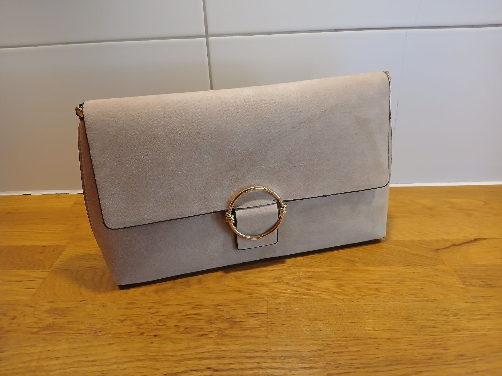 H&M Borse da donna: Handtasche – Usato da Reutigen venduto da CorinaAeschlimann