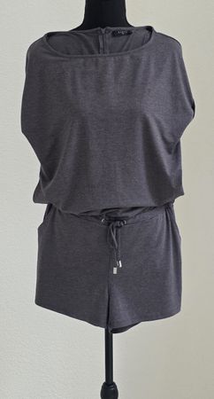 Mohito Jumpsuit kurz Grau Grösse M Fleck vorhanden